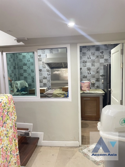 7  4 br House For Rent in sathorn ,Bangkok BRT Thanon Chan AA35309