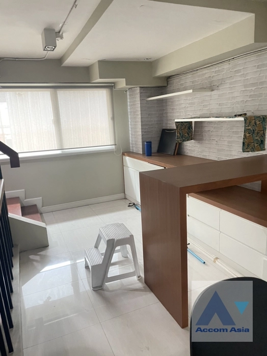 6  4 br House For Rent in sathorn ,Bangkok BRT Thanon Chan AA35309
