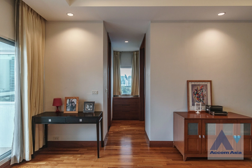 9  3 br Apartment For Rent in Ploenchit ,Bangkok BTS Ploenchit at Elegance and Traditional Luxury AA35313