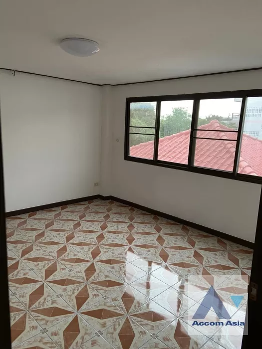 10  6 br House For Rent in Latkrabang ,Bangkok  AA35352