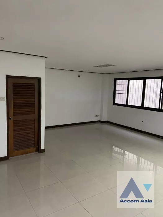 6  6 br House For Rent in Latkrabang ,Bangkok  AA35352