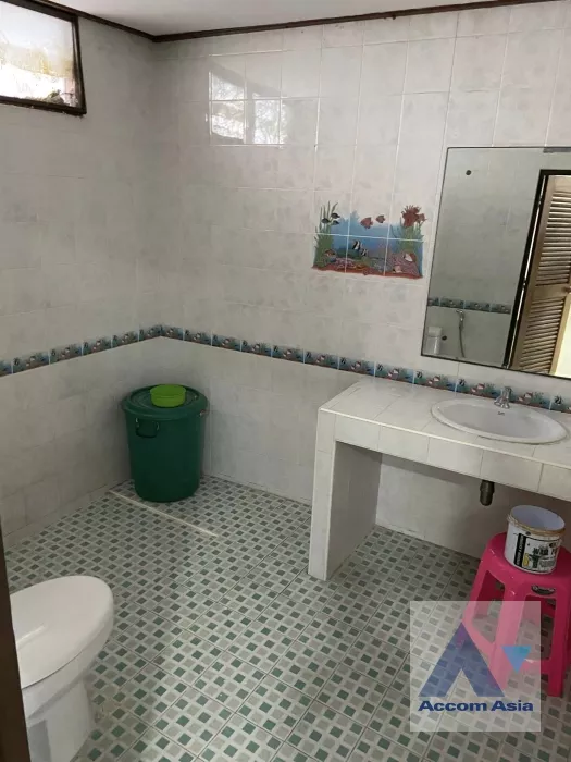 17  6 br House For Rent in Latkrabang ,Bangkok  AA35352