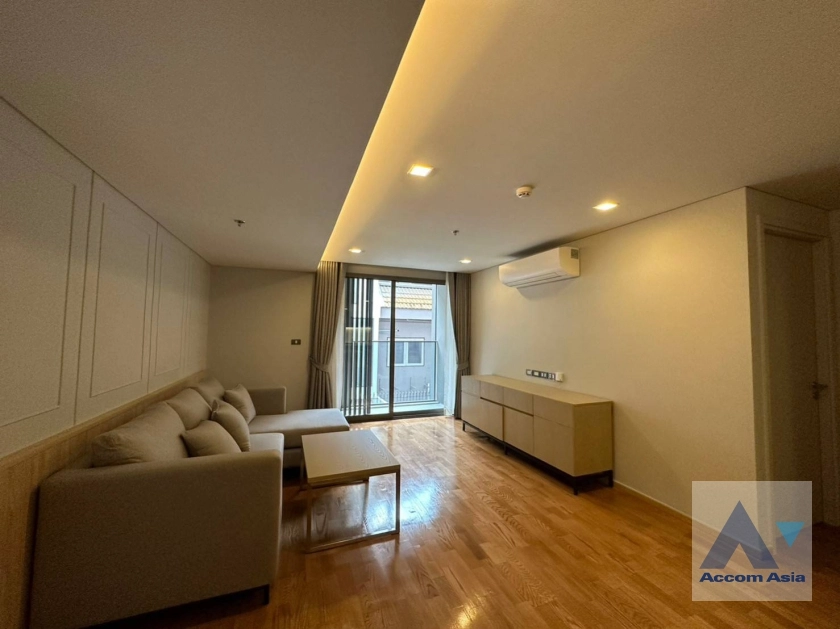 Pet friendly |  Comfortable of Living Space Apartment  2 Bedroom for Rent BTS Nana in Sukhumvit Bangkok