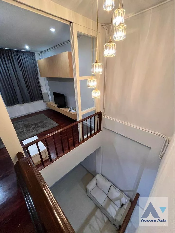 6  3 br Townhouse For Rent in Sukhumvit ,Bangkok BTS Phra khanong AA35470