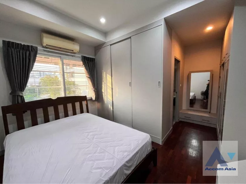 8  3 br Townhouse For Rent in Sukhumvit ,Bangkok BTS Phra khanong AA35470