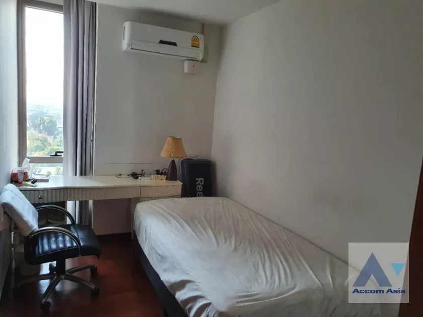  2 Bedrooms  Condominium For Sale in Sukhumvit, Bangkok  near BTS Thong Lo (AA35509)