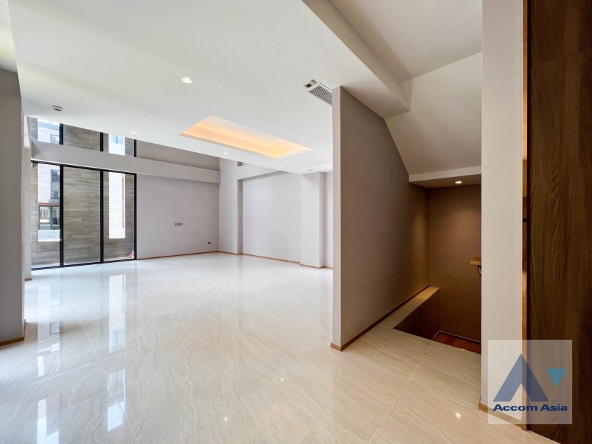 10  4 br House For Sale in Sathorn ,Bangkok BTS Sala Daeng - MRT Khlong Toei at Anina Villa Sathorn-Yenakart AA35546