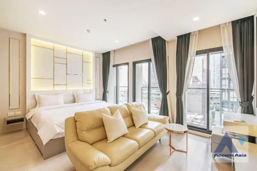  1 Bedroom  Condominium For Rent & Sale in Ploenchit, Bangkok  near BTS Ploenchit (AA35580)