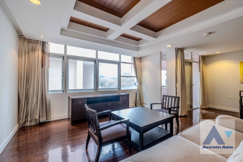  Set among tropical atmosphere Apartment  2 Bedroom for Rent BTS Ploenchit in Ploenchit Bangkok