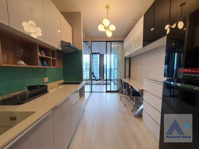  1 Bedroom  Condominium For Rent & Sale in Ploenchit, Bangkok  near BTS Ploenchit (AA35602)