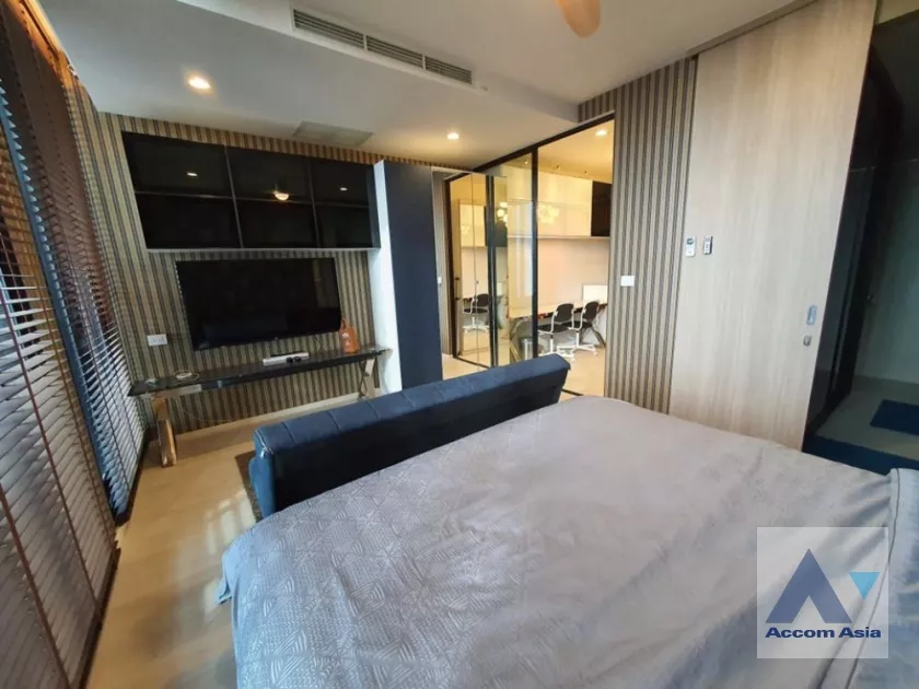  1 Bedroom  Condominium For Rent & Sale in Ploenchit, Bangkok  near BTS Ploenchit (AA35602)