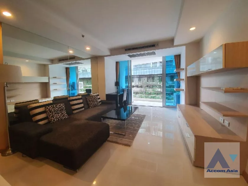  1 Bedroom  Condominium For Rent in Ploenchit, Bangkok  near BTS Ratchadamri (AA35610)