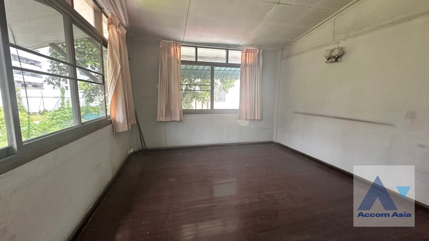  House For Sale in Sukhumvit, Bangkok  near BTS Thong Lo (AA35680)