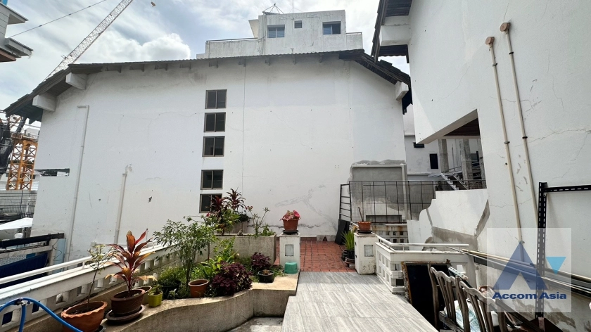 House For Sale in Sukhumvit, Bangkok Code AA35684