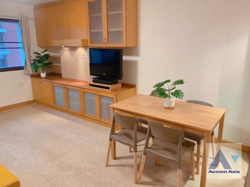  1  1 br Condominium For Rent in Ploenchit ,Bangkok BTS Ratchadamri at The Royal Place 2 AA35711