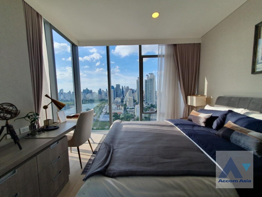 26  3 br Condominium For Sale in Sukhumvit ,Bangkok MRT Queen Sirikit National Convention Center at Siamese Exclusive Queens AA35717