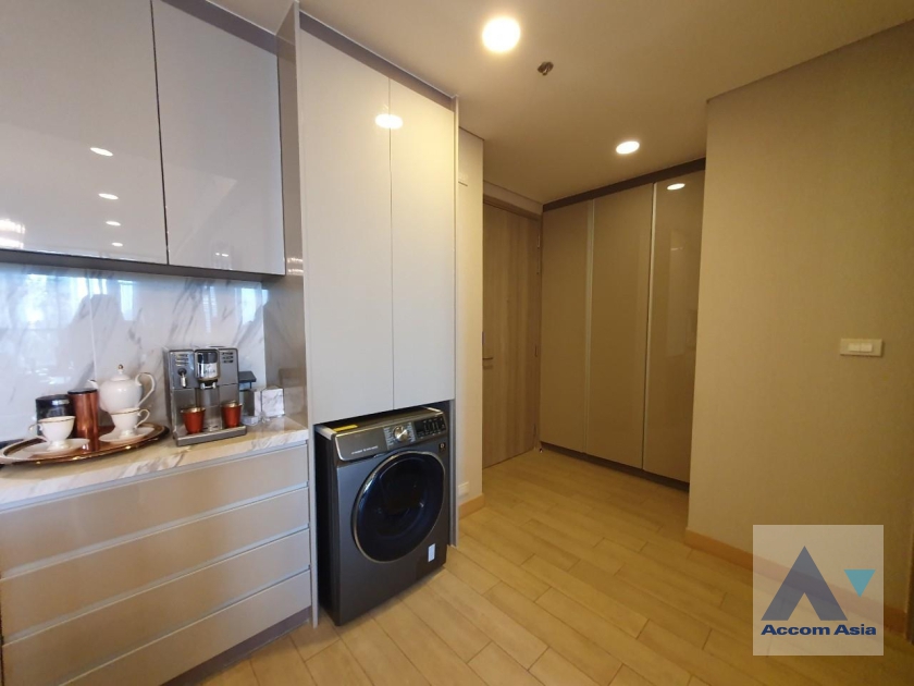 38  3 br Condominium For Sale in Sukhumvit ,Bangkok MRT Queen Sirikit National Convention Center at Siamese Exclusive Queens AA35717