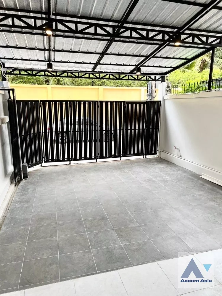 7  5 br House For Rent in Sukhumvit ,Bangkok BTS Phra khanong AA35823