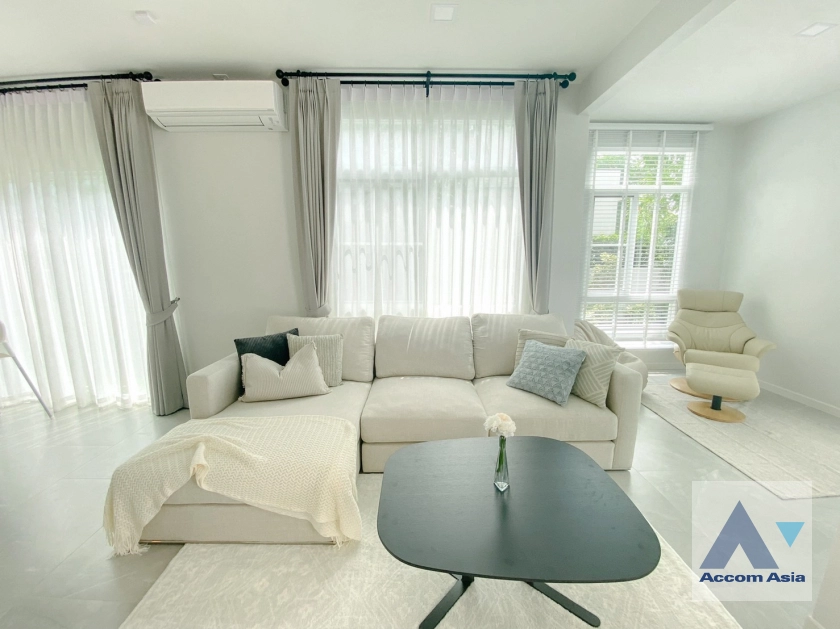  1  4 br House for rent and sale in Pattanakarn ,Bangkok  at Mantana Bangna-Wongwaen AA35837