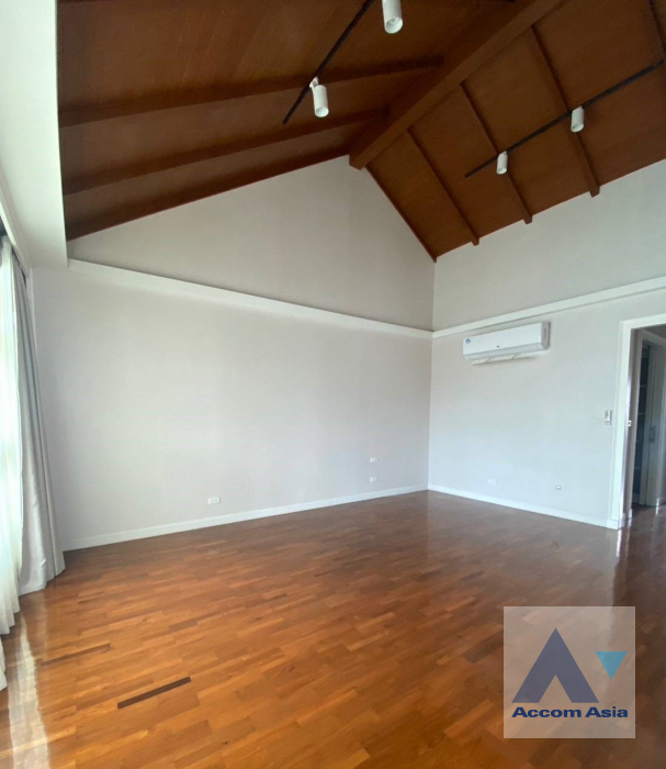 Home Office |  5 Bedrooms  Building For Rent in Sukhumvit, Bangkok  near BTS Phrom Phong (AA35856)