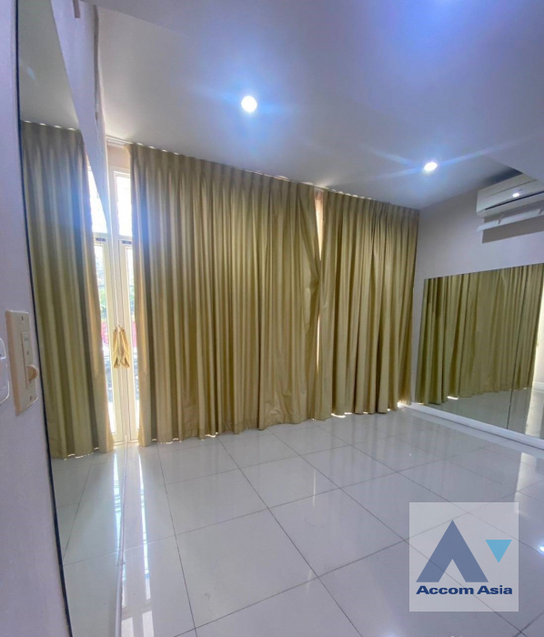 6  5 br Building For Rent in Sukhumvit ,Bangkok BTS Phrom Phong AA35856