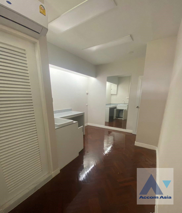 26  5 br Building For Rent in Sukhumvit ,Bangkok BTS Phrom Phong AA35856