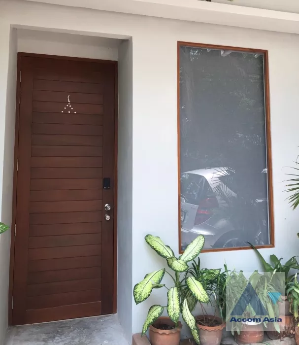 10  2 br House For Rent in Dusit ,Bangkok  AA35917