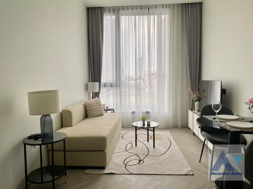 Fully Furnished |  Chapter Charoennakhon  Riverside Condominium  1 Bedroom for Rent BTS Krung Thon Buri in Charoennakorn Bangkok