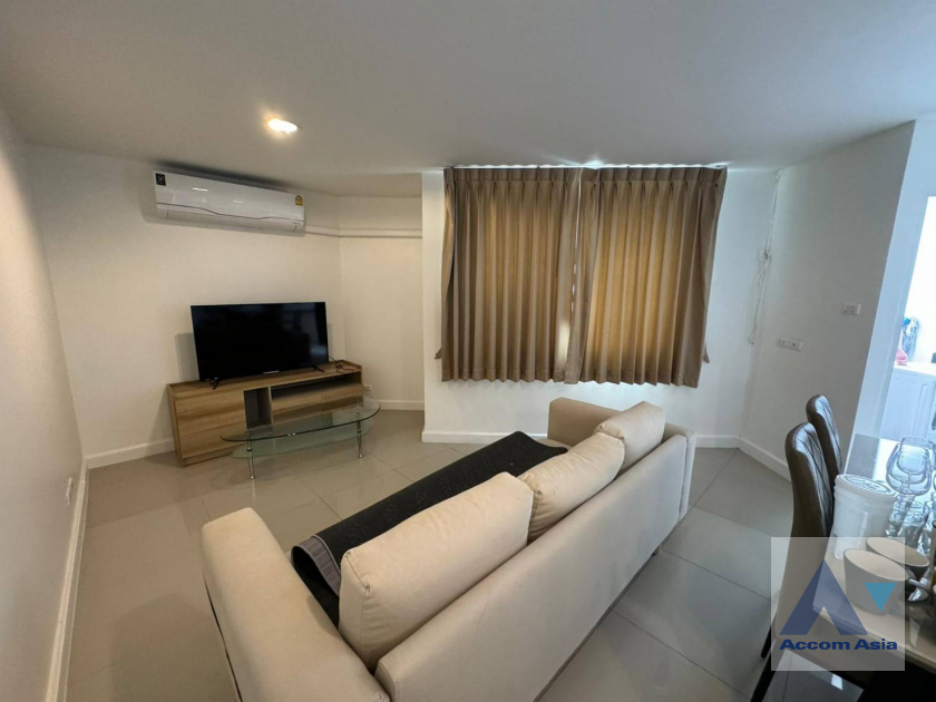 D.S. Tower 2 Condominium  2 Bedroom for Sale & Rent BTS Phrom Phong in Sukhumvit Bangkok