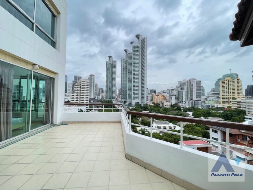  2 Bedrooms  Apartment For Rent in Sukhumvit, Bangkok  near BTS Asok - MRT Sukhumvit (AA36102)