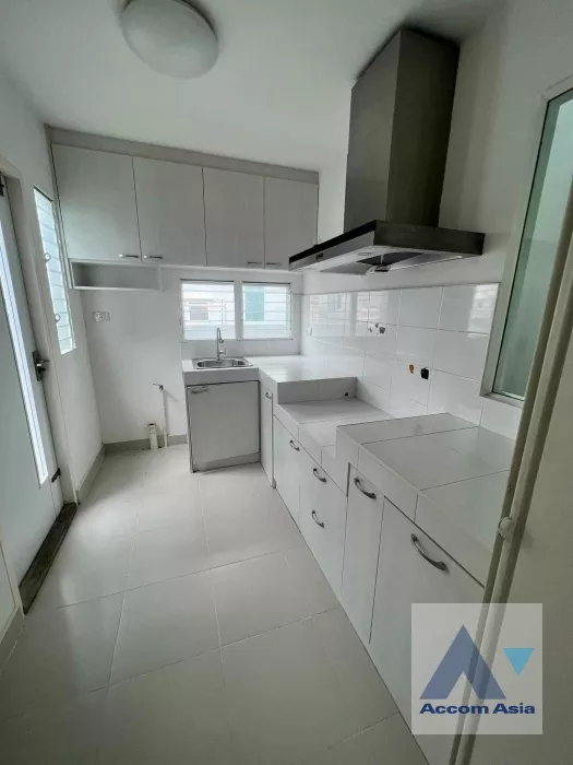  3 Bedrooms  House For Sale in Samutprakan, Samutprakan  (AA36149)