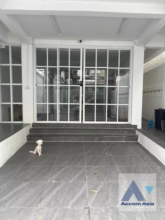  1  3 br House For Sale in Ratchadaphisek ,Bangkok MRT Huai Khwang AA36153