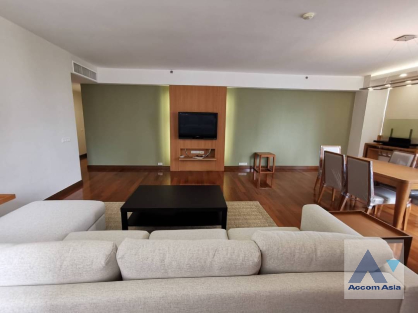  3 Bedrooms  Condominium For Rent in Ploenchit, Bangkok  near BTS Chitlom (AA36166)