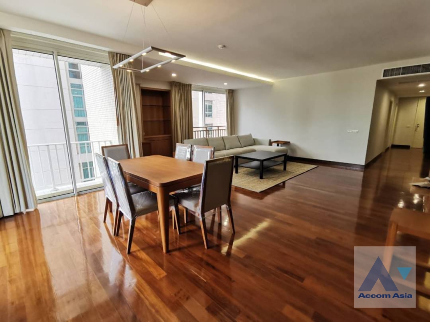  3 Bedrooms  Condominium For Rent in Ploenchit, Bangkok  near BTS Chitlom (AA36166)