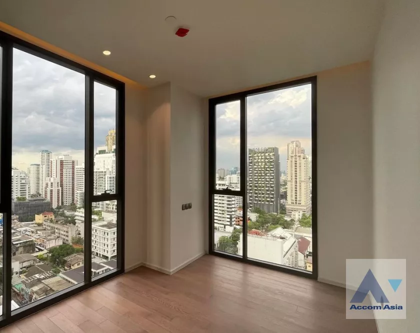 Pet friendly |  2 Bedrooms  Condominium For Rent & Sale in Sukhumvit, Bangkok  near BTS Asok - MRT Sukhumvit (AA36229)