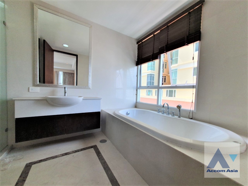 17  2 br Condominium For Sale in Sukhumvit ,Bangkok BTS Nana at The Oleander Sukhumvit 11 AA36250