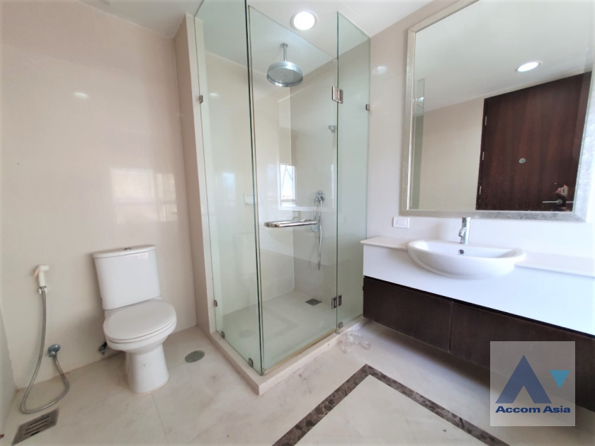 18  2 br Condominium For Sale in Sukhumvit ,Bangkok BTS Nana at The Oleander Sukhumvit 11 AA36250