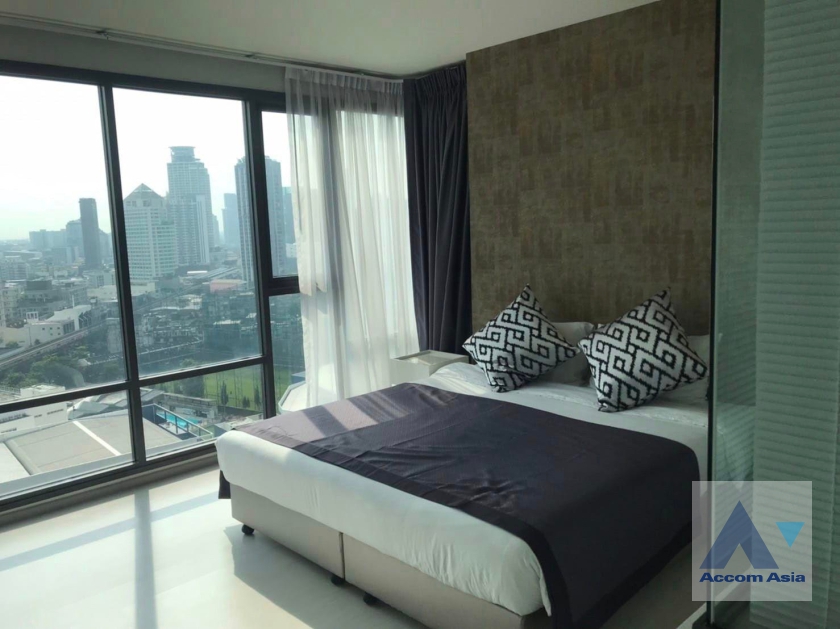 Fully Furnished, Corner Unit |  2 Bedrooms  Condominium For Rent & Sale in Sukhumvit, Bangkok  near BTS Ekkamai (AA36296)