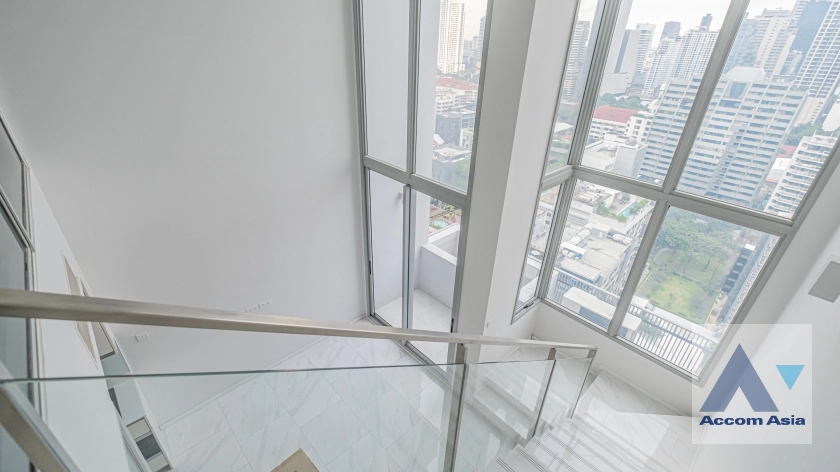 Duplex Condo | HYDE Sukhumvit 11