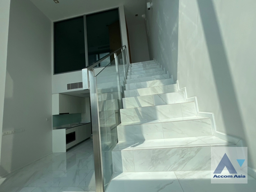 Duplex Condo | HYDE Sukhumvit 11