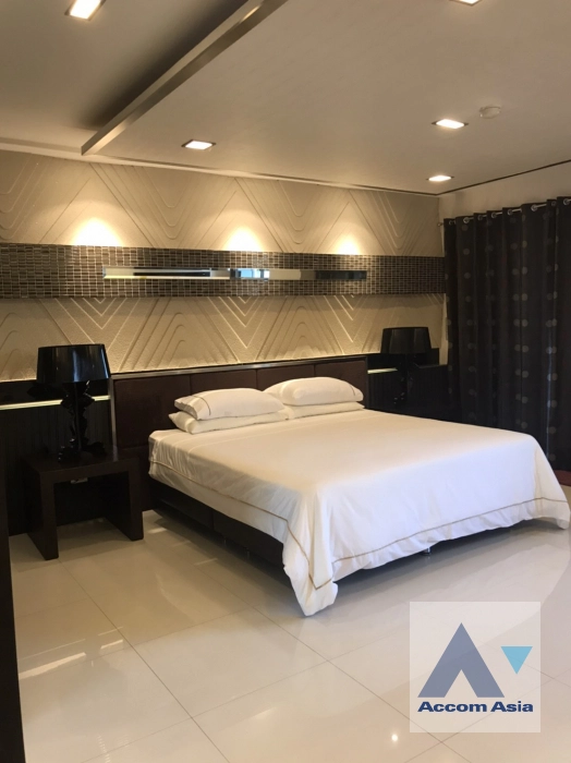 16  3 br Condominium for rent and sale in Silom ,Bangkok BTS Chong Nonsi at Pearl Garden 25058