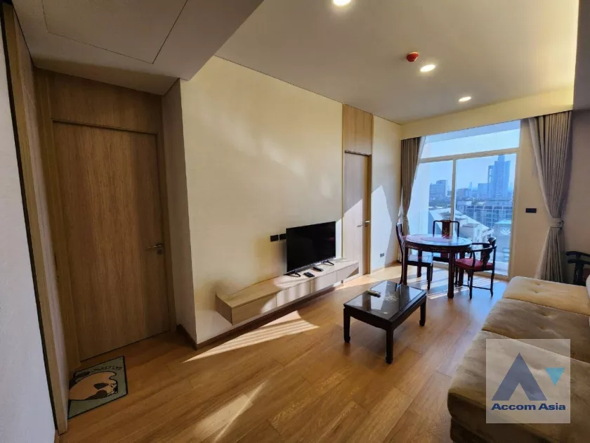  2 Bedrooms  Condominium For Rent in Sukhumvit, Bangkok  near BTS Ekkamai (AA36373)