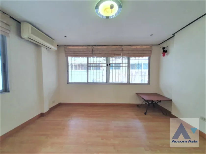 16  2 br Townhouse for rent and sale in Sukhumvit ,Bangkok BTS Phra khanong AA36377