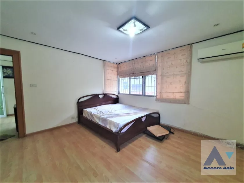 17  2 br Townhouse for rent and sale in Sukhumvit ,Bangkok BTS Phra khanong AA36377