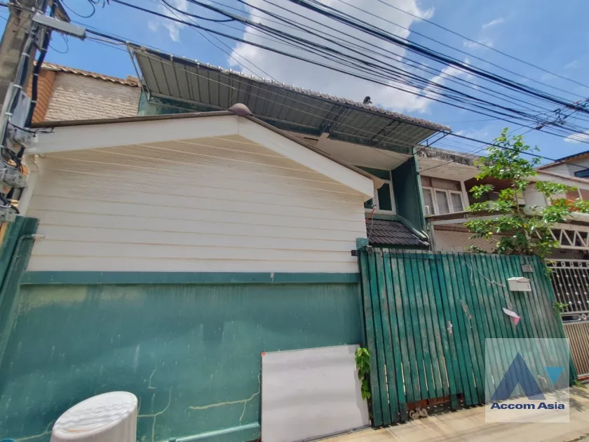  2  2 br Townhouse For Sale in Sukhumvit ,Bangkok BTS Phra khanong AA36378