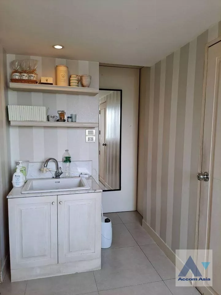 9  1 br Condominium For Rent in Rama 3 ,Bangkok BTS Surasak at Riverside Tower 1 AA36390