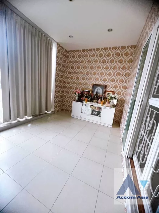  1  3 br House For Sale in Pattanakarn ,Bangkok ARL Hua Mak at House AA36395