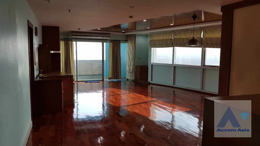  1  2 br Condominium For Sale in Charoenkrung ,Bangkok  at Modern Home Tower AA36413