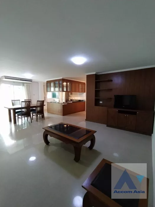  2 Bedrooms  Apartment For Rent in Sukhumvit, Bangkok  near BTS Asok - MRT Sukhumvit (AA36417)