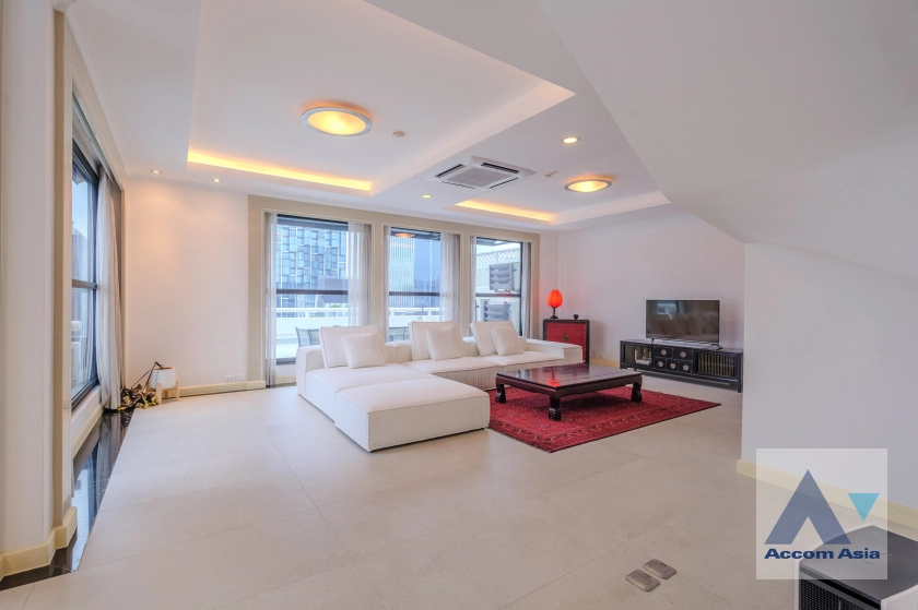 Huge Terrace, Duplex Condo |  3 Bedrooms  Condominium For Rent & Sale in Ploenchit, Bangkok  near BTS Chitlom (AA36443)